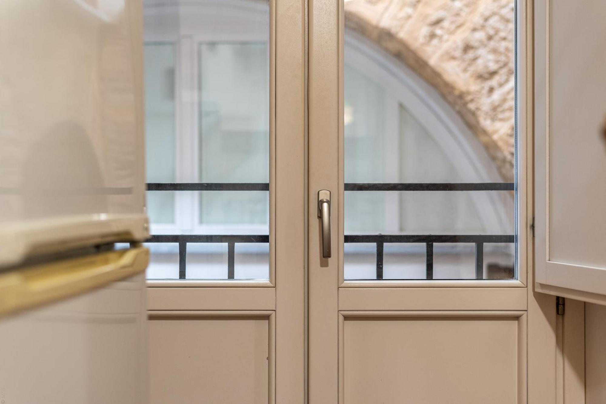 Good Vibes Apartment Nel Centro Storico Palermo Exterior photo